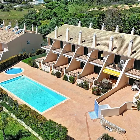 Villa Sun Rafael Moradia Geminada Com Piscina